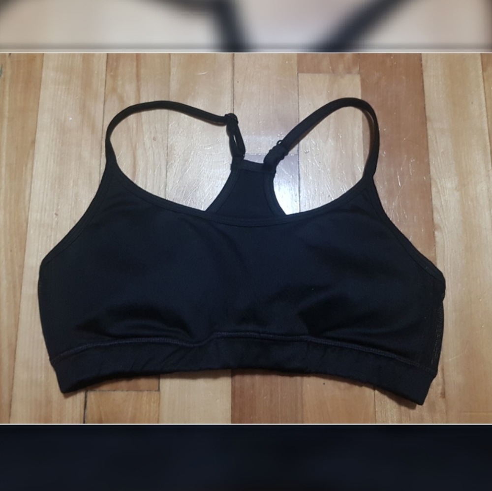 Black sport bra